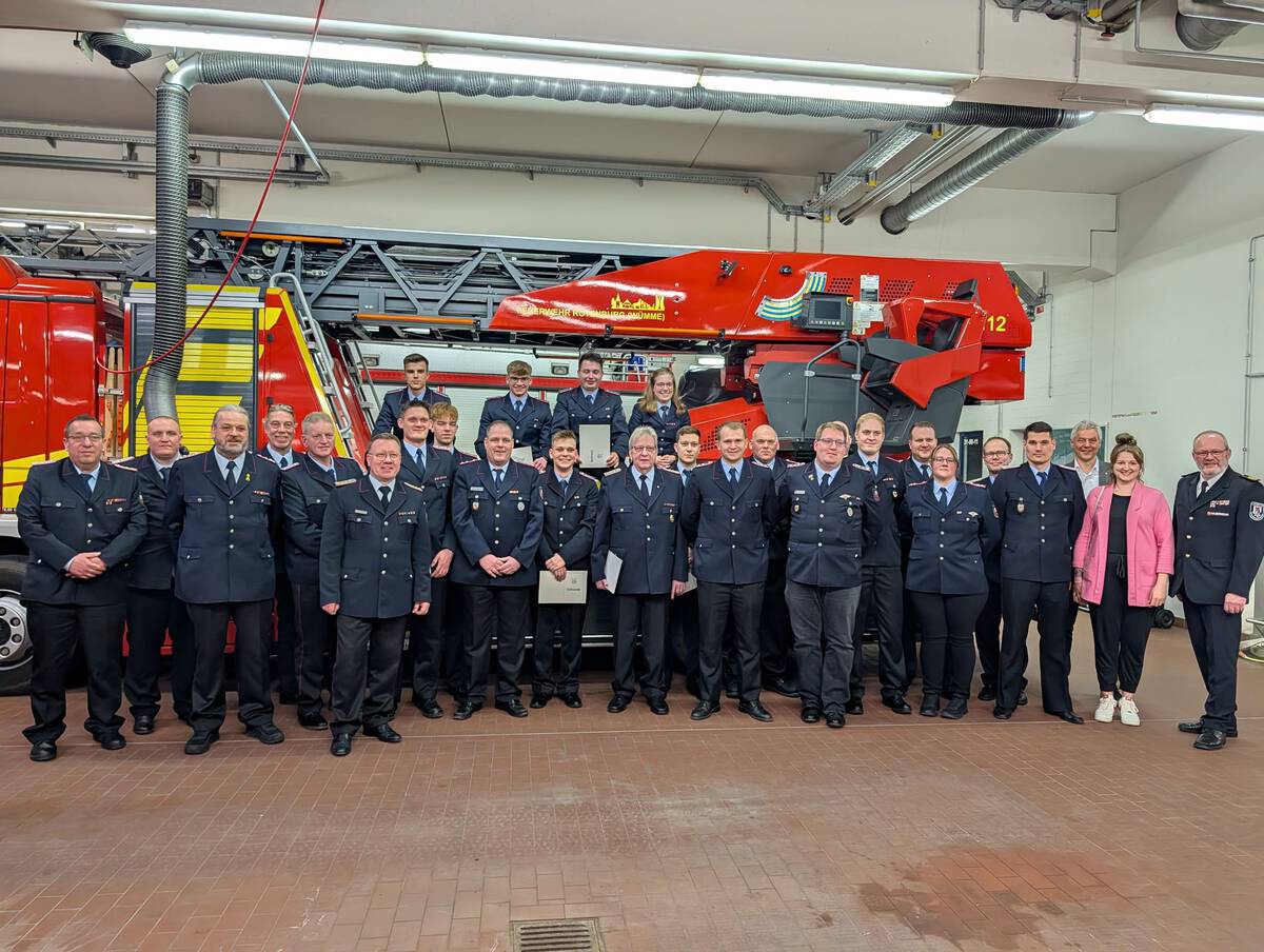 231 Einsätze, Platzmangel und eine starke Jugend: Feuerwehr Rotenburg (Wümme) zieht Jahresbilanz